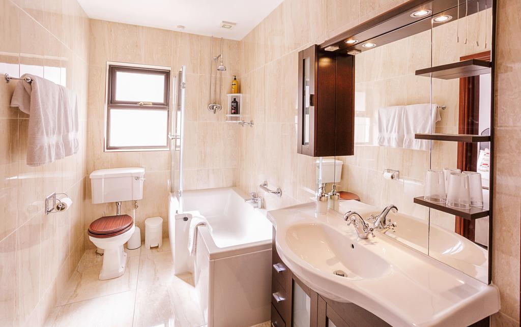 Bed and Breakfast The Harp Cill Airne Esterno foto