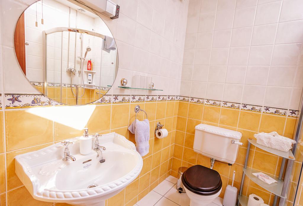 Bed and Breakfast The Harp Cill Airne Esterno foto
